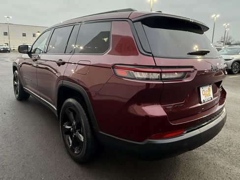 Used 2022 Jeep Grand Cherokee L Limited w/ Black Appearance Package image 6