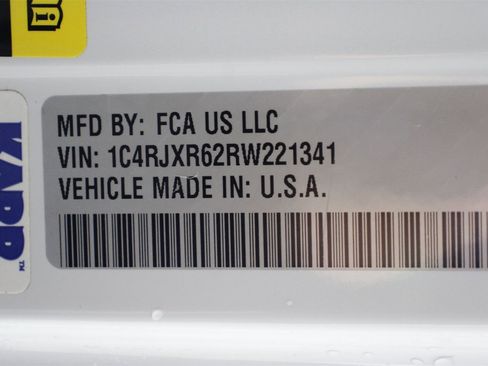 Used 2024 Jeep Wrangler Unlimited Rubicon 4xe w/ Technology Group image 16