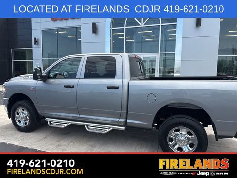 Used 2024 RAM 3500 Tradesman w/ Chrome Appearance Group AWD/4WD image 7
