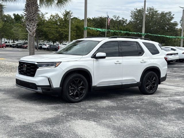 New 2025 Honda Pilot Touring image 12