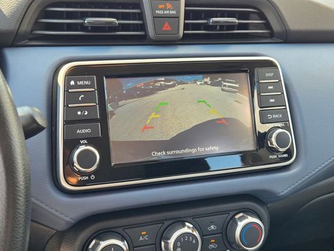 Used 2023 Nissan Versa SV image 31