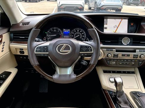 Used 2017 Lexus ES 350 image 5
