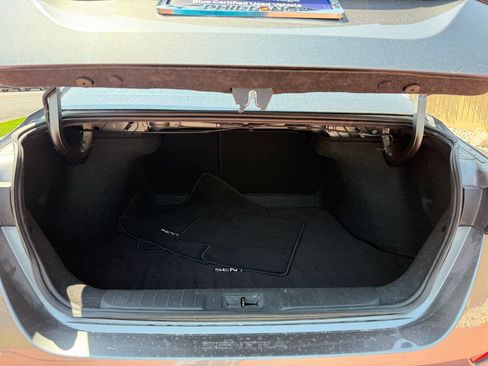 Used 2024 Nissan Sentra SV w/ Lighting Package FWD image 10