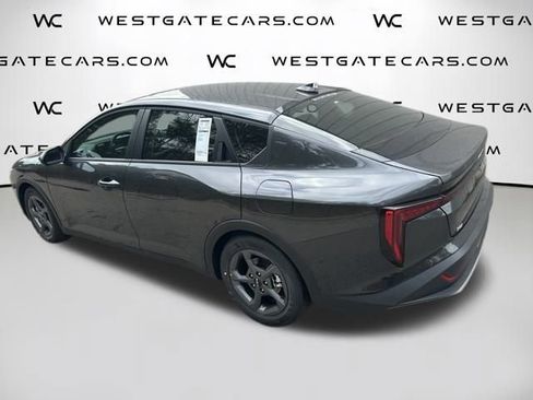 New 2025 Kia K4 LXS image 7