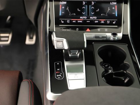 New 2026 Audi RS Q8 performance image 21