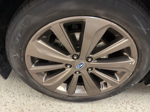 Used 2016 Subaru Legacy 3.6R Limited image 33