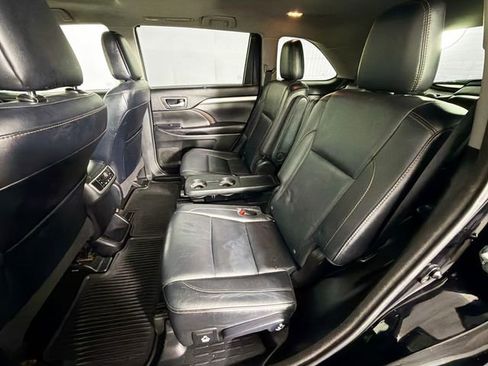Used 2016 Toyota Highlander XLE AWD/4WD image 25