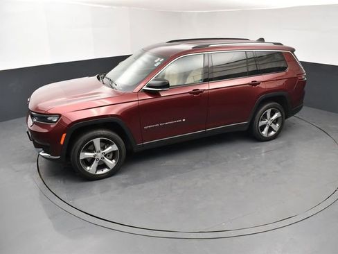 Used 2022 Jeep Grand Cherokee L Limited image 15