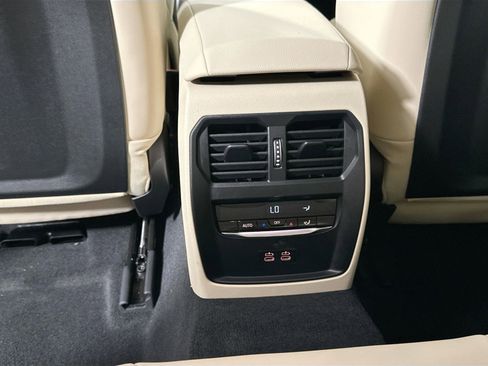 Certified 2025 BMW 330i xDrive Sedan w/ Convenience Package image 28