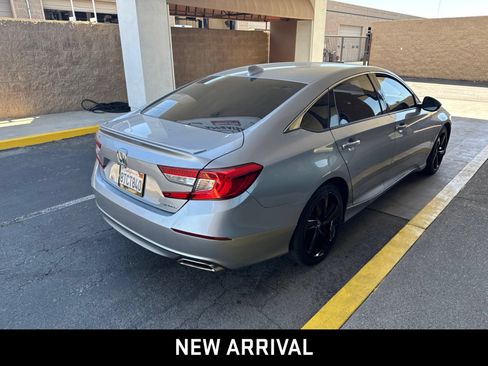 Used 2020 Honda Accord Sport image 4