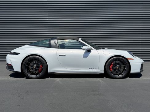 Used 2026 Porsche 911 Targa 4 GTS AWD/4WD image 10