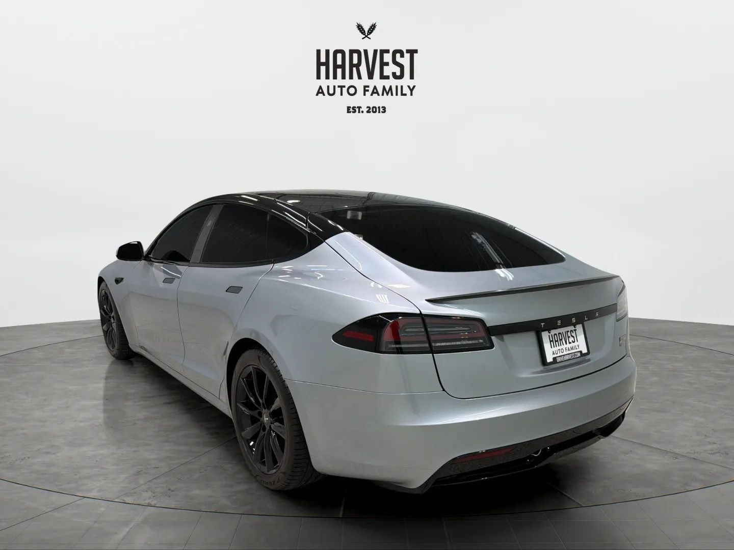 Used 2025 Tesla Model S Plaid AWD/4WD image 4