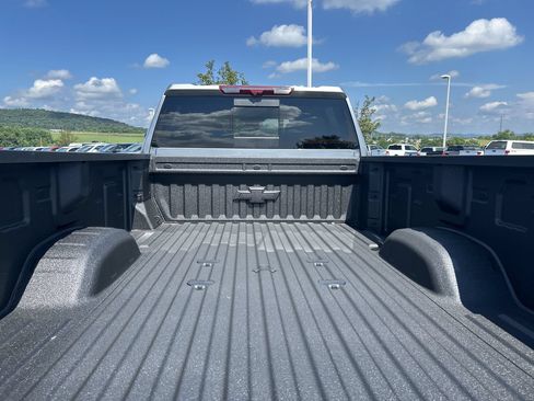 New 2026 Chevrolet Silverado 3500 High Country w/ Technology Package AWD/4WD image 9