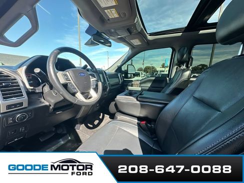 Used 2017 Ford F350 Lariat w/ Lariat Ultimate Package AWD/4WD image 9