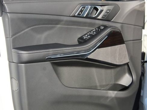 New 2026 BMW X5 xDrive40i w/ Premium Package image 19