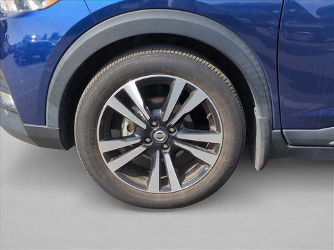 Used 2019 Nissan Kicks SR w/ SR Premium Package image 13