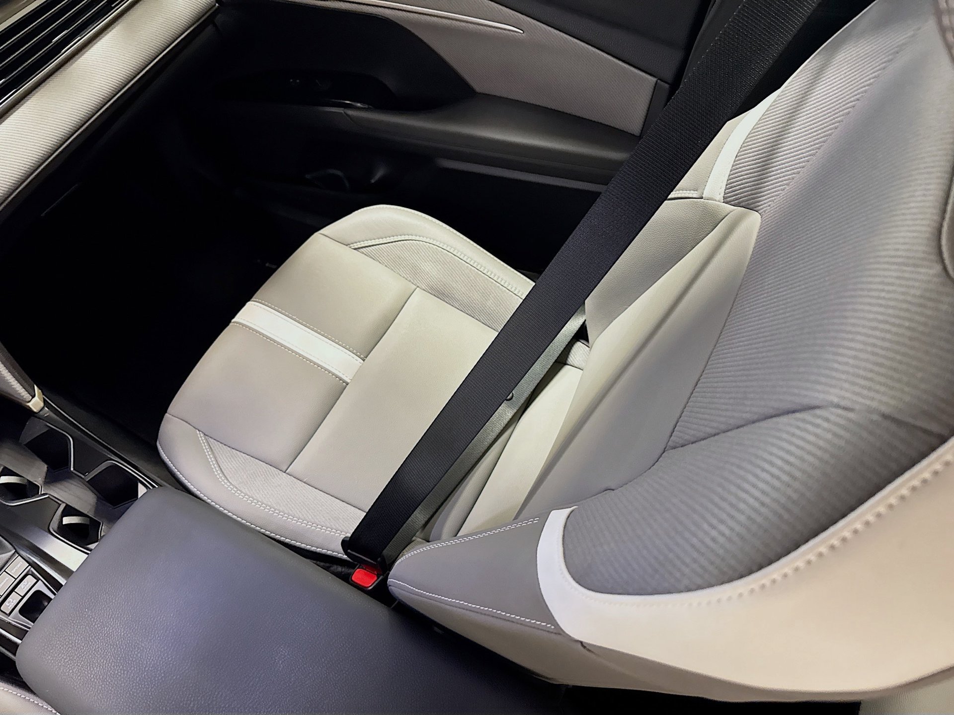 Used 2026 Toyota Camry SE FWD image 20