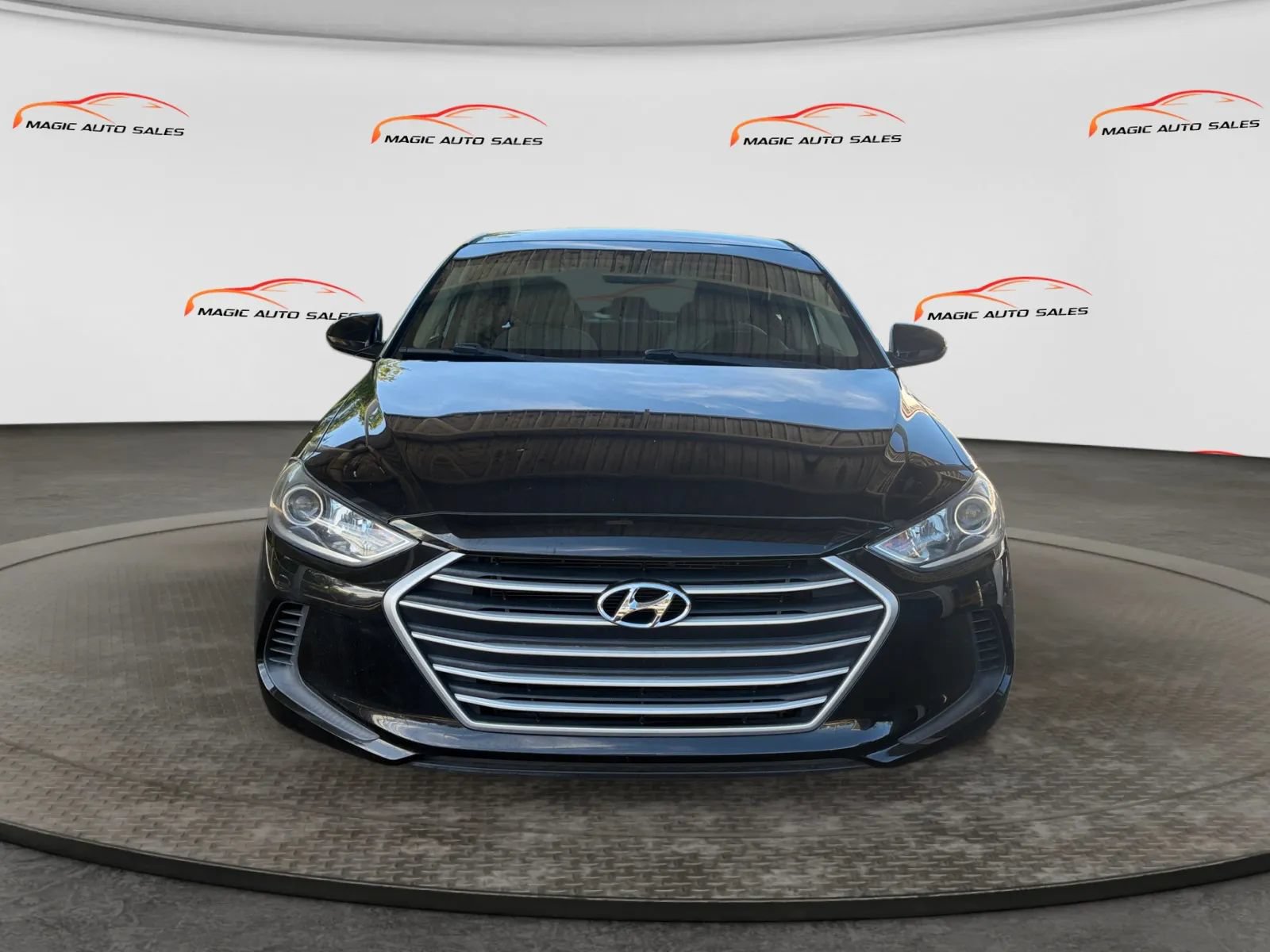 Used 2017 Hyundai Elantra SE FWD image 3