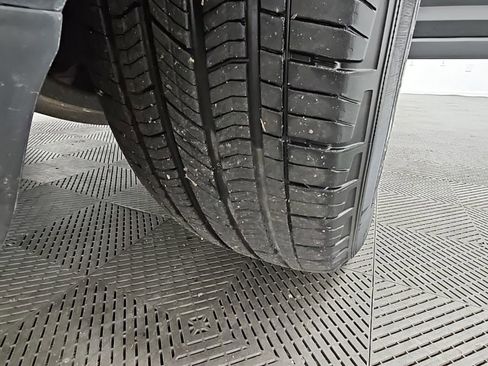 Used 2024 Jeep Grand Cherokee L Laredo image 50