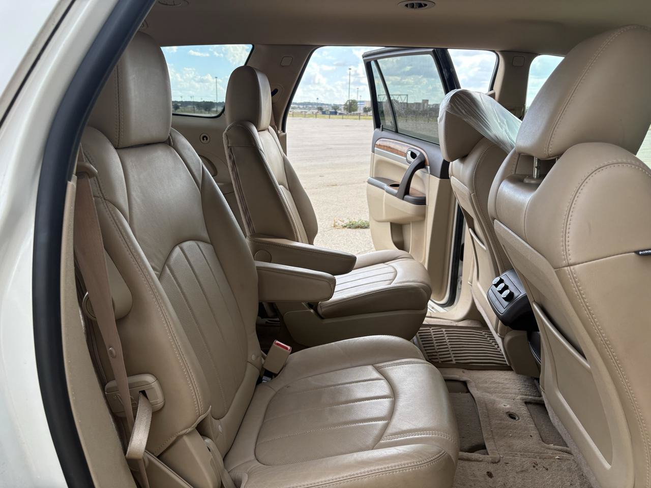 Used 2012 Buick Enclave Leather w/ LPO, Cargo Convenience Pkg FWD image 12