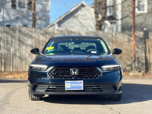 Used 2023 Honda Accord EX image 9