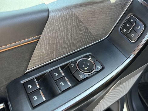 Used 2023 Ford F150 Platinum AWD/4WD image 23