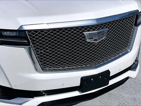 Used 2023 Cadillac Escalade ESV Premium Luxury Platinum w/ LPO, Radiant Package AWD/4WD image 29
