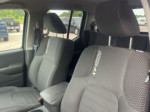 Used 2018 Nissan Frontier PRO-4X AWD/4WD image 10