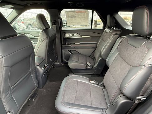 New 2026 Ford Explorer ST-Line AWD/4WD image 17