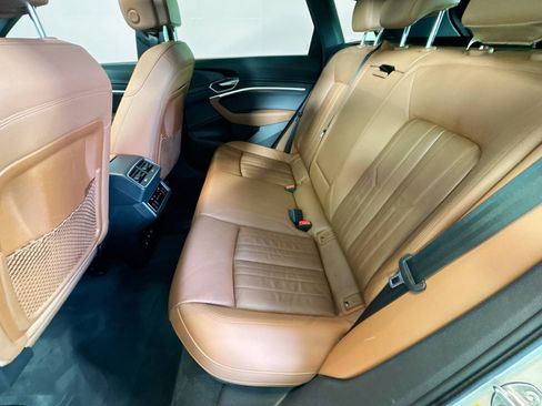 Used 2021 Audi e-tron Premium w/ Convenience Plus Package image 23