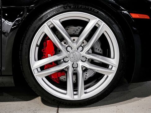 Used 2014 Audi R8 V8 w/ Full Leather Package AWD/4WD image 46