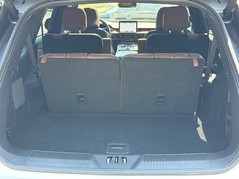 Used 2022 Lincoln Aviator Reserve w/ Equipment Group 201A RWD image 20