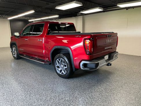 Used 2022 GMC Sierra 1500 SLT w/ SLT Premium Plus Package AWD/4WD image 10
