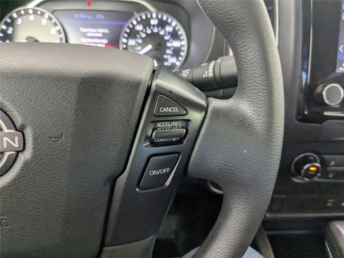Used 2022 Nissan Frontier SV image 16
