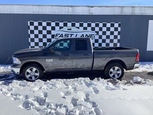 Used 2024 RAM 1500 Classic SLT AWD/4WD image 1