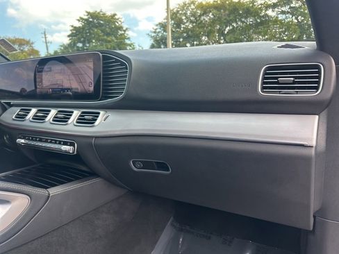 Used 2024 Mercedes-Benz GLE 450e 4MATIC image 21