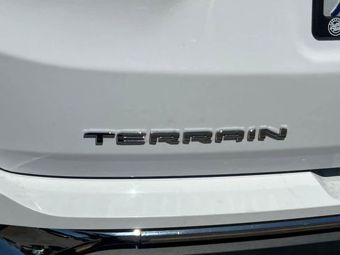 Used 2022 GMC Terrain SLT FWD image 21