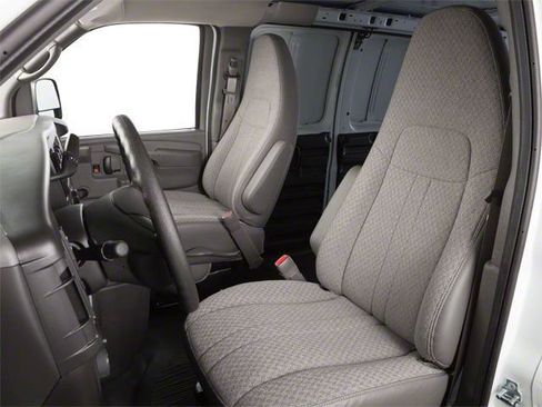 Used 2013 Chevrolet Express 2500 RWD image 11