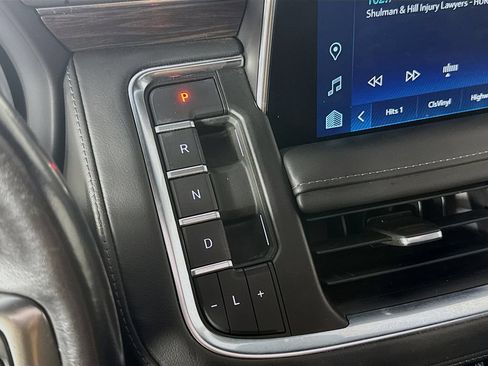 Used 2022 Chevrolet Tahoe LT AWD/4WD image 19
