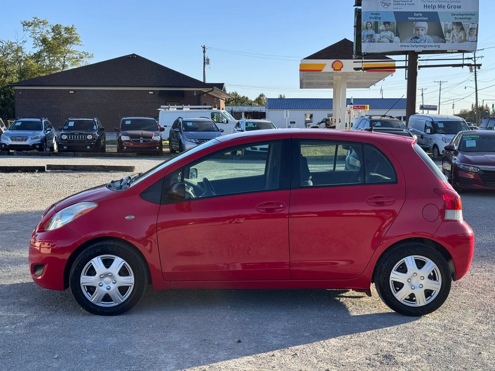 Used 2010 Toyota Yaris 4-Door Hatchback w/ PWR Pkg w/Steel Wheels FWD image 10