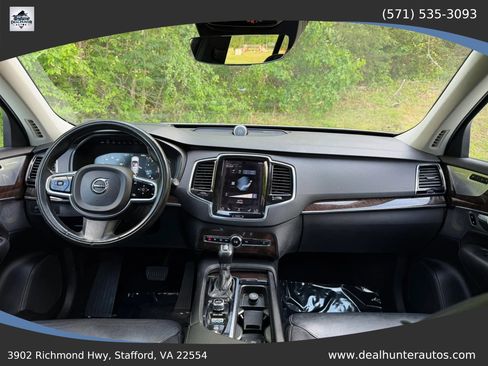 Used 2016 Volvo XC90 T6 Momentum w/ Momentum Plus Package AWD/4WD image 31