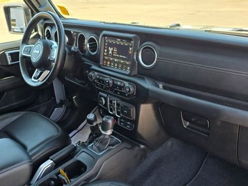 Used 2020 Jeep Gladiator Overland image 17