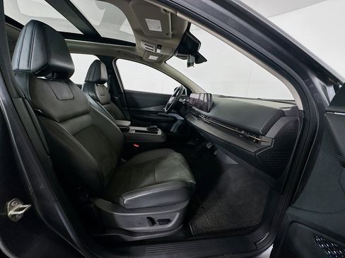 Used 2023 Nissan Ariya FWD image 32
