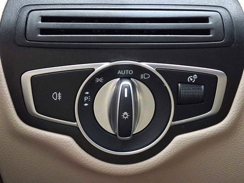 Used 2022 Mercedes-Benz GLC 300 4MATIC image 26