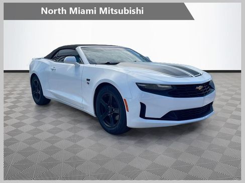 Used 2023 Chevrolet Camaro LT RWD image 1