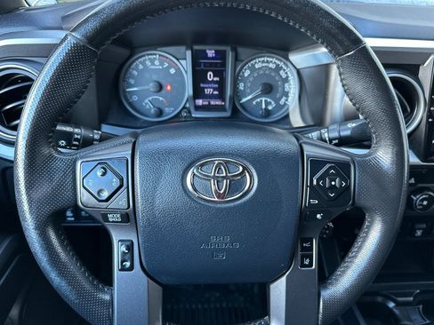 Used 2019 Toyota Tacoma TRD Off-Road w/ Technology Package image 25