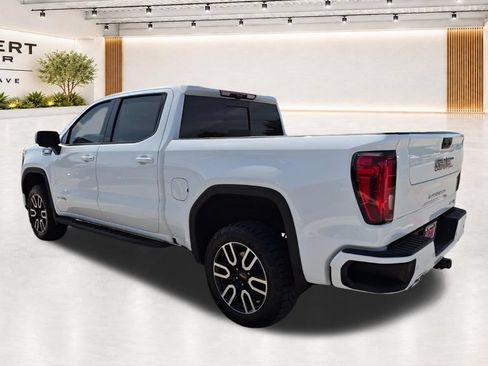 Used 2025 GMC Sierra 1500 AT4 w/ AT4 Premium Package AWD/4WD image 9
