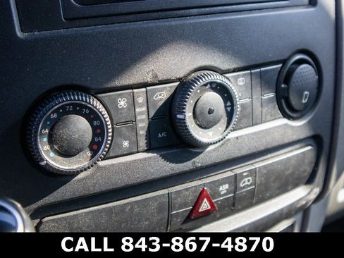 Used 2015 Freightliner Sprinter 3500 image 18