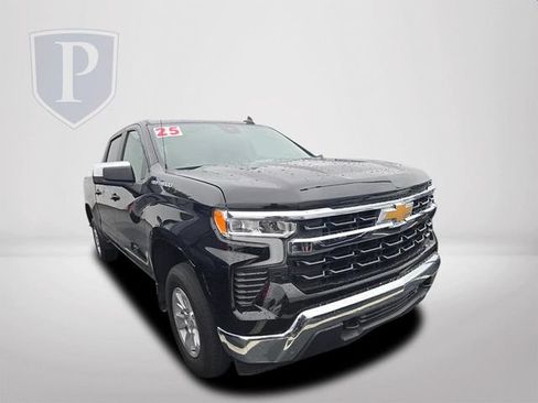 Used 2025 Chevrolet Silverado 1500 LT AWD/4WD image 2