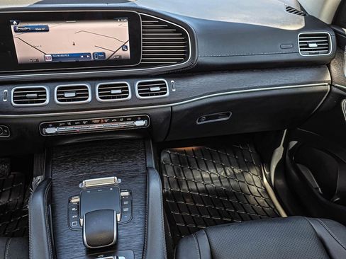 New 2026 Mercedes-Benz GLS 450 4MATIC image 21